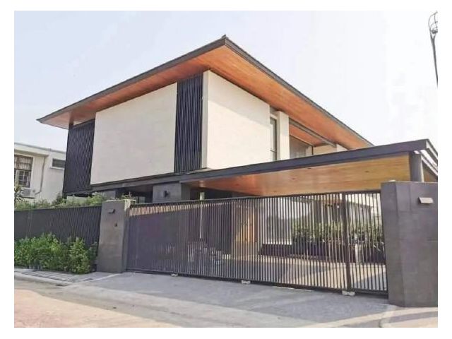 ขายหรือให้เช่าบ้านเดี่ยวหรูหลังใหญ่ย่านถนนบางนา-ตราด บนที่ดิน 156 ตรว. หมู่บ้านเอเวอร์กรีนวิลล์ บางนา-ตราด