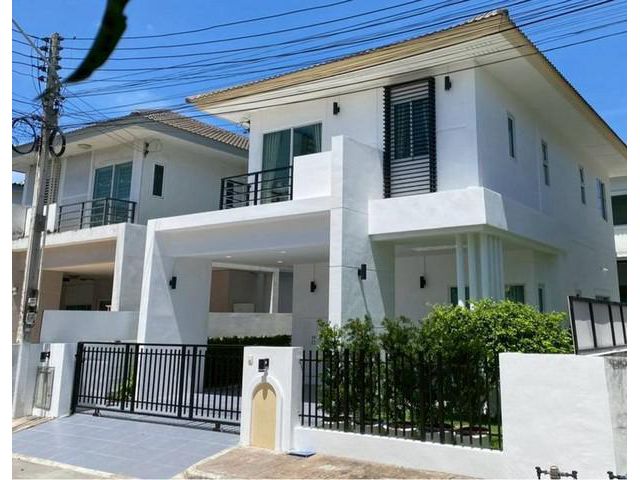 เดอะวิสต้า ศรีราชา เก้ากิโล-เขาน้ำซับ บ้านรีโนเวทใหม่ พร้อมอยู่