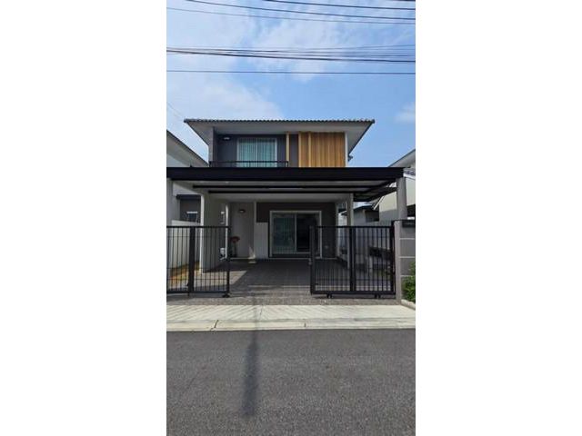 ให้เช่าบ้านแฝด หมู่บ้านไลฟ์ อิน เดอะ การ์เด้น โรงโป๊ะ-มอเตอร์เวย์