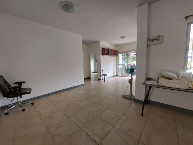 Excellent Investment Opportunity: House for Sale in Secure Village near Chiang Mai University