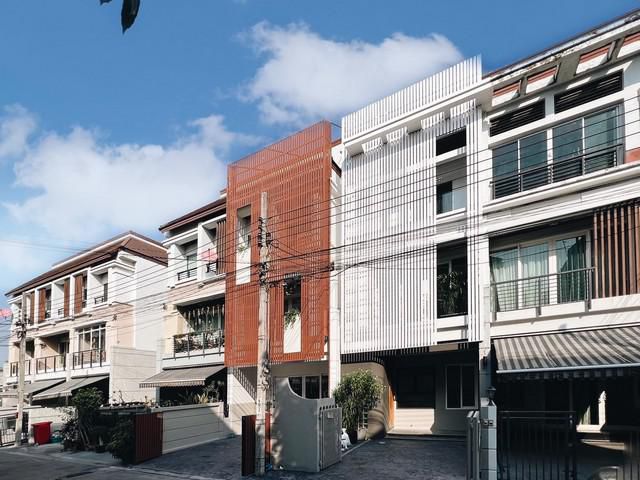 ขายTownhome 3 ชั้น Mono Haus เลียบด่วนรามอินทรา
