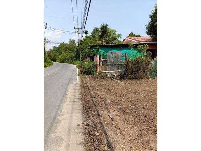 ขายที่ดิน 1 ไร่ หน้ากว้าง 18 เมตร ติดถนน ท้ายติดคลอง ต.ลำเหย อ.ดอนตูม