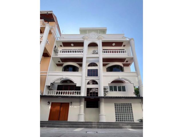 ให้เช่าบ้าน 5 ชั้น ย่านทองหล่อ 600 ตร.ม 5 ห้องนอน ทองหล่อ 25 ใกล้