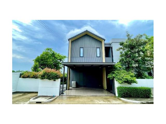 บ้านสวยหลังมุม ตกแต่งครบ หมู่บ้าน โนเบิล เกเบิล วัชรพล ติดสวนของส่วนกลาง ตรงข้าม Clubhouse รอบบ้านแต่งด้วยสวนสวยร่มรื่น