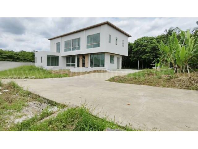 บ้านเดี่ยว พร้อมที่ดิน ซอยอ้อมใหญ่ สามพราน - นครปฐม ราคาถูก