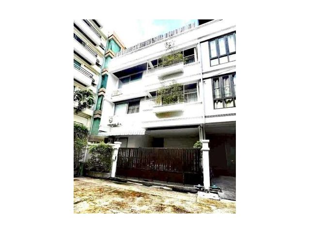 ขาย/ให้เช่า Townhouse 4 ชั้น 4 นอน 4 น้ำ สุขุมวิท 71 ใกล้ BTS พระโขนง ,เอกมัย ราคาขาย 16.5 ล้านบาท เช่า 65,000 บาท / ต่อ