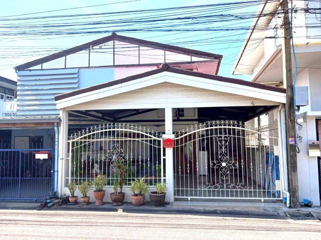 ถูกสุด!! บ้านเดี่ยว 2 ชั้น สายไหม ซอย 8 พื้นที่ 26 ตรว. 2 ห้องนอน  2 ห้องน้ำ ต่อเติมหลังคาจอดรถ ทำเลดี เดินทางสะดวก