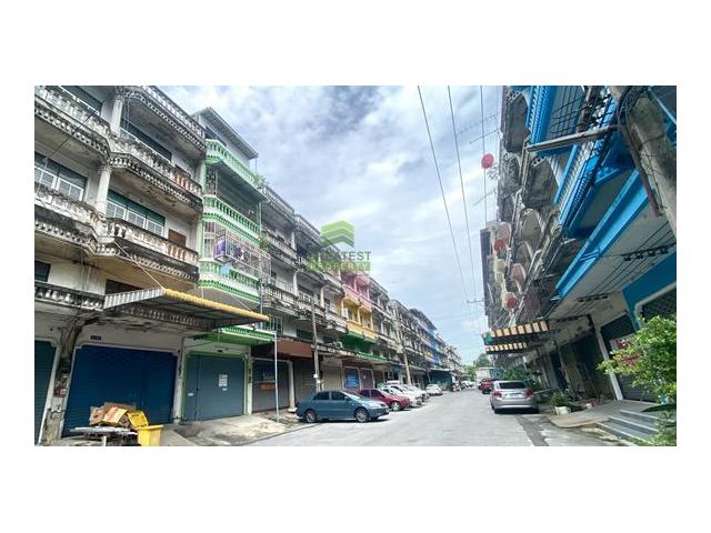 ขายอาคารพาณิชย์ หมู่บ้านชัชวาลย์วงษ์ ลำลูกกา คลอง2 เนื้อที่ 16 ตร.ว ทำเลดี ราคาต่อรองได้ เหมาะพักอาศัย โฮมออฟฟิศ
