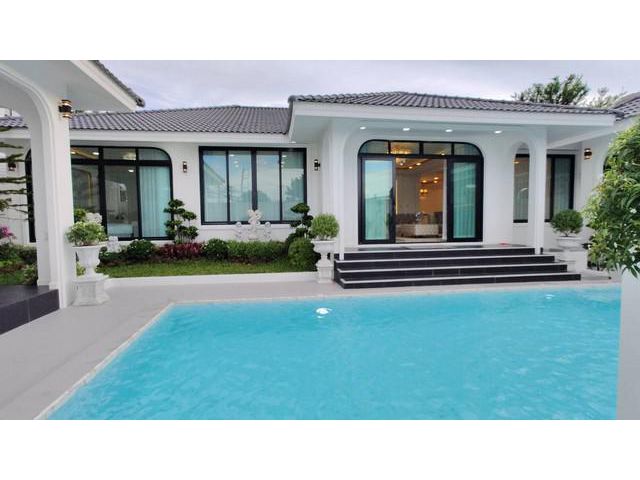 ขายบ้าน Pool Villa สวยพร้อมอยู่ ห้วยใหญ่ บางละมุง ชลบุรี 144 ตรว.