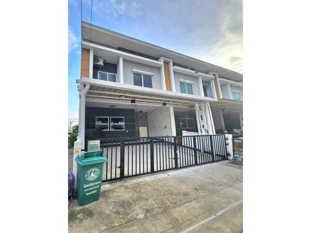 ขายทาวน์โฮม 2 ชั้น หลังมุม 3 ห้องนอน พลีโน่ ศรีนครินทร์ ศรีด่าน 2