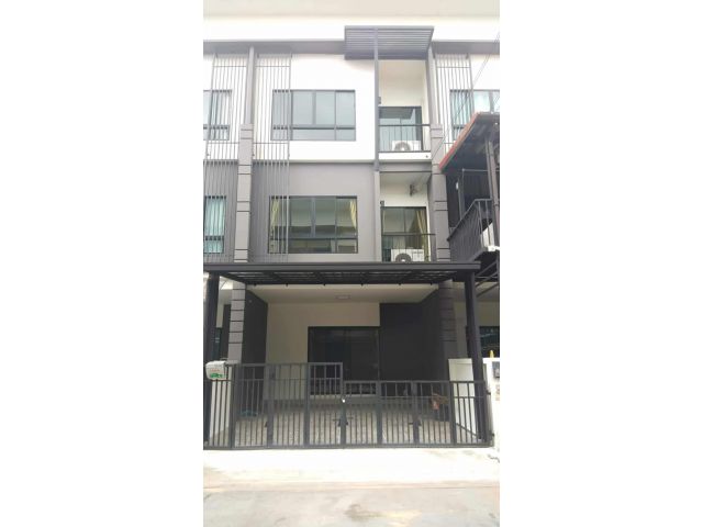 ให้เช่า ทาวน์โฮม 3 ชั้น โครงการติดถนนลำลูกกา คลอง5