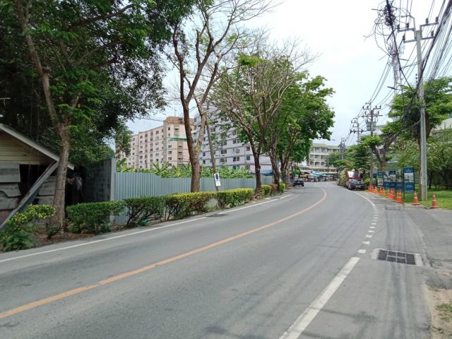 ที่ดินติดถนนแก้วเงินทอง1ไร่ เหมาะสร้างบ้าน, ร้านอาหาร
