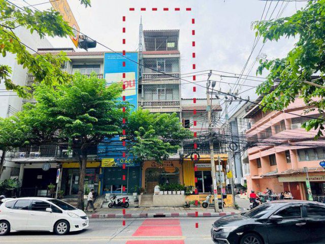 ขายอาคารพานิชย์ ขนาด 4.5 ชั้น เนื้อที่ 16.6 ตารางวา ถนนอ่อนนุช 8 ( สุขุมวิท 77 ) แขวงสวนหลวง เขตสวนหลวง กทม.