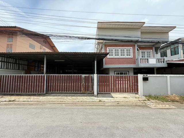 ให้เช่าบ้านเดี่ยว 2 ชั้นพร้อมโกดังบนเนื้อที่ 100 ตรว. นวมินทร์ 42