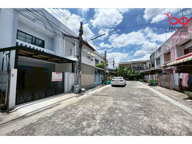 ขายทาวน์เฮาส์ 2 ชั้น 18 ตร.วา วงศ์สว่าง 19 บางซื่อ รีโนเวทใหม่