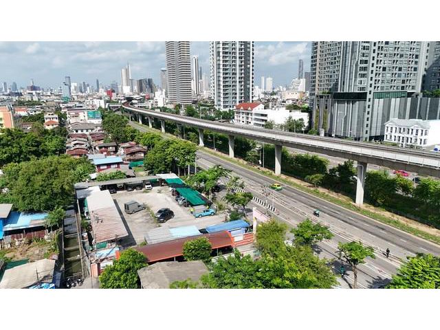 ที่ดินทำเลทอง ติดถนนใหญ่ ใกล้เดอะมอลล์ท่าพระ โอกาสหายาก แปลงสวย ถ