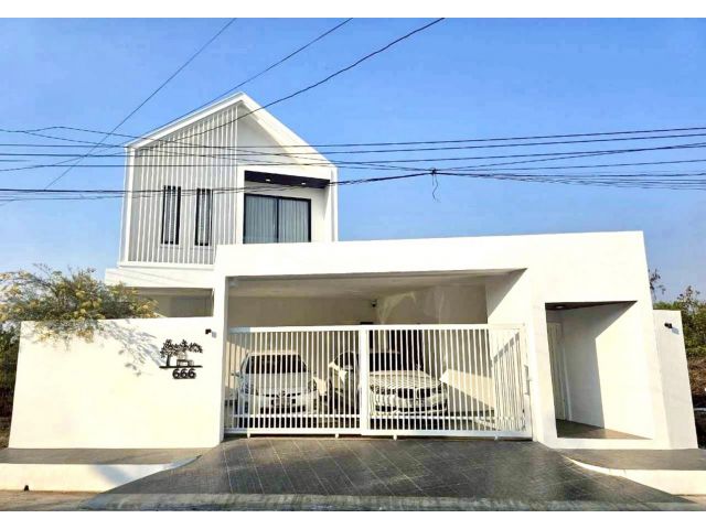 บ้านเดี่ยวให้เช่าใกล้สนามบินสุวรรณภูมิ 4 ห้องนอน