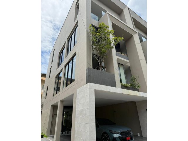 Home office 4 ชั้น 527sq.m.หลัง Central eastville มีลิฟต์