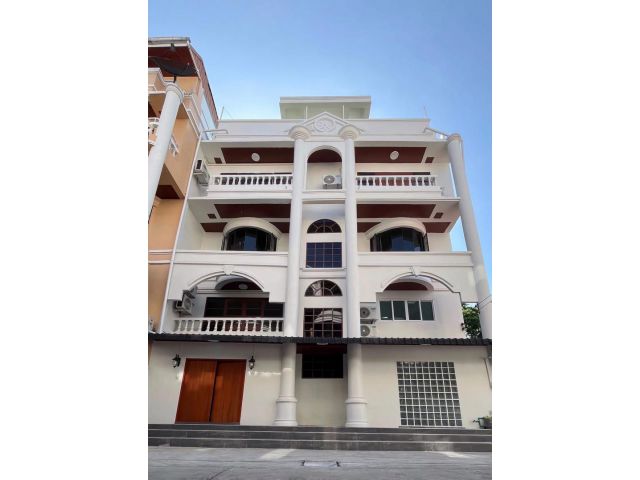 บ้านเดี่ยวทองหล่อ25ให้เช่า  5 ชั้นหรู 600 ตร.ม. 5 ห้องนอน