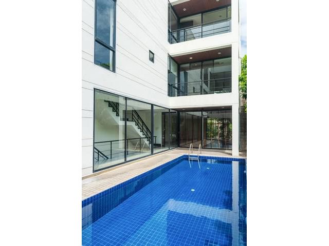 ให้เช่าบ้านเดี่ยว4ชั้นย่านอารีย์พญาไท750ตร.ม.มีสระส่วนตัวใกล้BTSอ