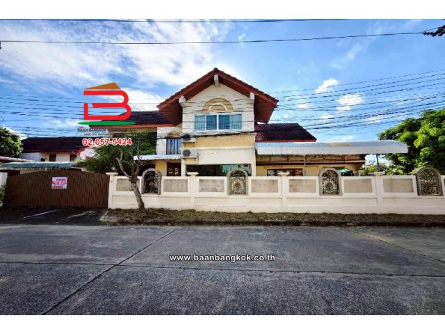 บ้านเดี่ยว หมู่บ้านเมืองเอก โครงการ 3 เนื้อที่ 89 ตร.ว ซอยพหลโยธิน 87,ซอยเอกรัตน์ 11 ตำบลหลักหก อำเภอเมือง ปทุมธานี