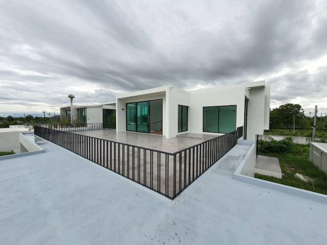 H180-Modern house for Sale, 3 bedrooms, 186 sqw, Chae Chang, San Kamphaeng