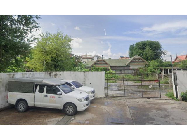ที่ดินทำเลทองใจกลางเมือง บนถนนสุทธิสาร ใกล้รถไฟฟ้าและแหล่งชุมชน