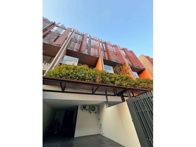ขายทาวน์โฮม4.5 ชั้น The Park Lane Sukhumvit 105-Lasalle 24 เดอะพาร์คเลน สุขุมวิท-แบริ่ง ลาซาล 24 พร้อมอยู่