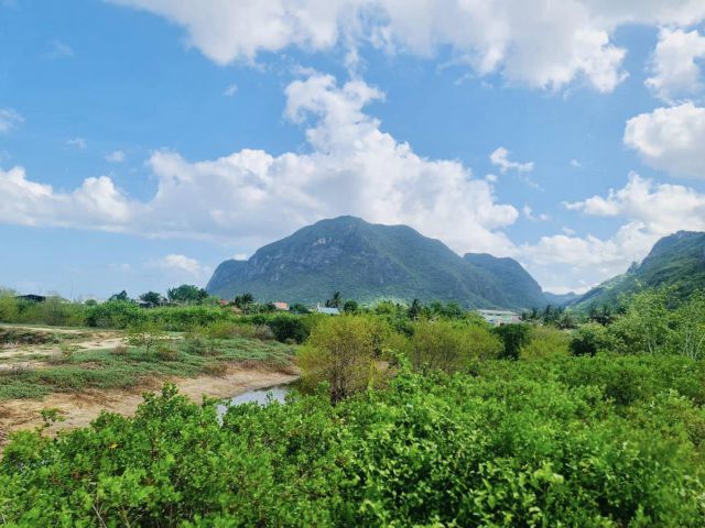 ที่ดินวิวเขา ใกล้ทะเล สามร้อยยอด ประจวบ