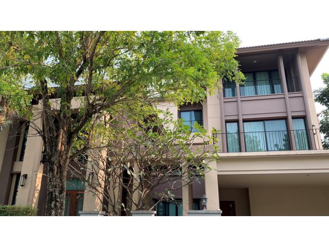 ว่าง ปล่อยเช่าและขาย บ้านเดี่ยว3ชั้น  หมู่บ้านแกรนด์บางกอก บูเลอวาร์ด รัชดา-รามอินทรา 2