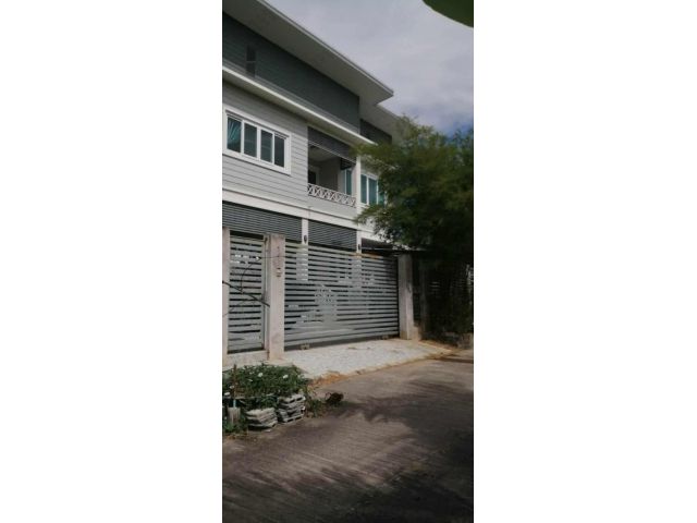 ขายบ้านพร้อมที่ดิน