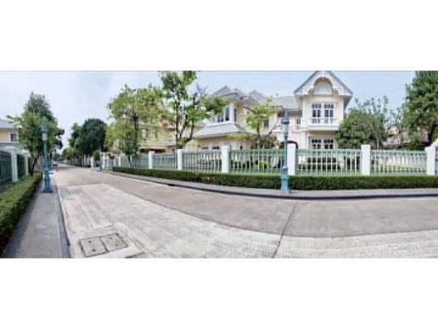 The Royal Residence เกษตร - นวมินทร์ 3 ห้องนอน 7 ห้องน้ำ 2 ห้องเอนกประสงค์ เนื้อที่ 412.20 ตารางวา พร้อมสระว่ายน้ำ