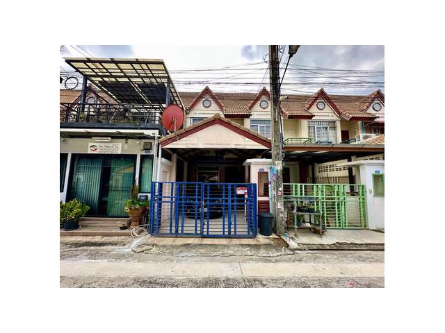 ขายทาวน์เฮ้าส์ โครงการ เดอะมาสเตอร์ รอยัล สวนหลวง ร.9 บ้านอยู่ต้นโครงการ สะดวกสบายเรื่องการเดินทาง