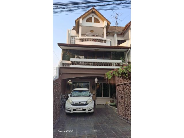 ขายบ้านสุขุมวิท71 ปรีดีพนมยงค์ 14 ทาวโฮมหลังมุม 3 ชั้น ที่ดิน 39 ตร.ว 5ห้องนอน 6ห้องน้ำ ใกล้รถไฟฟ้า BTSพระโขนง เอกมัย ทำ