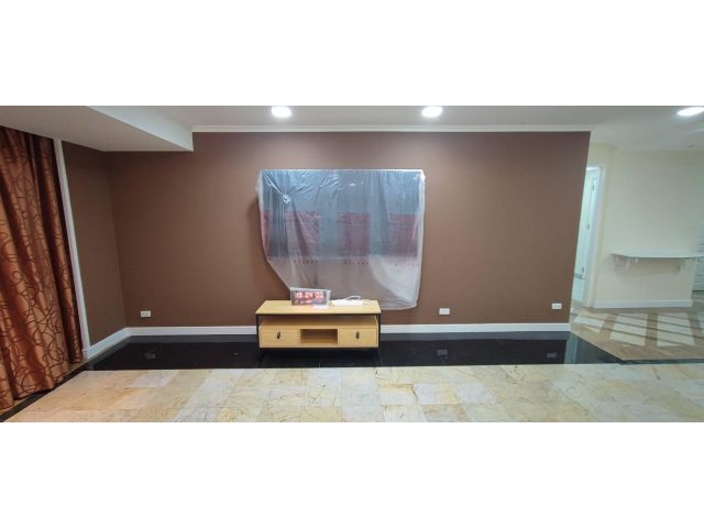 ให้เช่าคอนโดหรู ห้องใหญ่ 3 นอน ตกแต่งหรูหรา พร้อมเฟอร์ใหม่เอี่ยม สุขุมวิท 18 พื้นที่ 265 ตารางเมตร ห้องใหญ่มากก