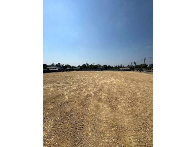 ขายวาละ 50,000 บาท ที่ดิน 200 วา ซอยเพชรเกษม 68 แยก 44 ติดต่อ 098 7755 808