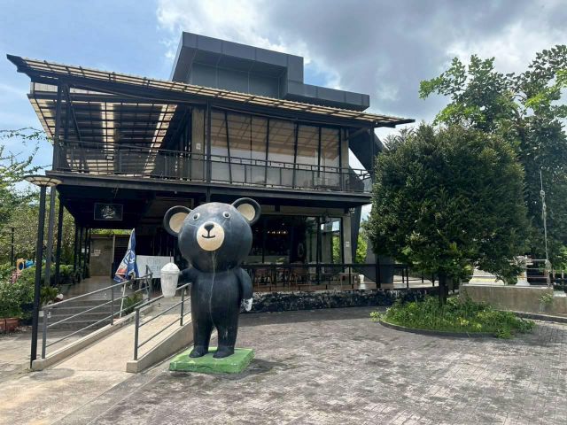 ขายบิ๊ก เม้าท์ บิสโทร แอนด์ เรสเตอรองท์ Big Mount Bistro and Restaurant ร้านอาหาร พร้อมห้องพัก ปราจีนบุรี ทางขึ้นเขาใหญ่