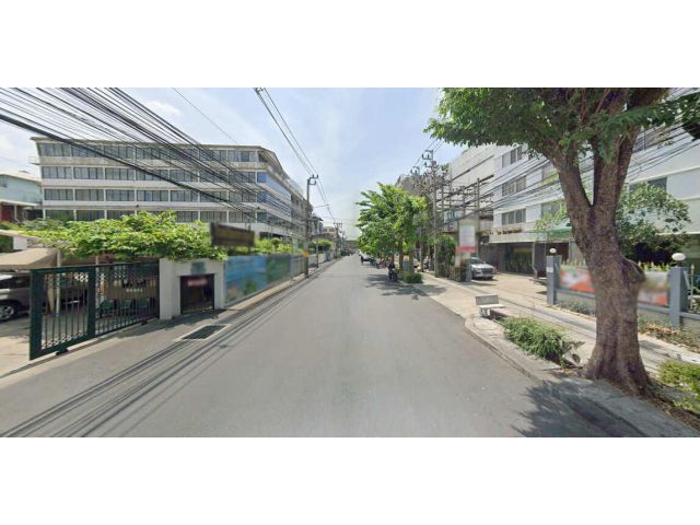 ขายที่ดินพร้อมสิ่งปลูกสร้าง ซอย สาธุประดิษฐ์ ใกล้เซ็นทรัลพระราม 3 !