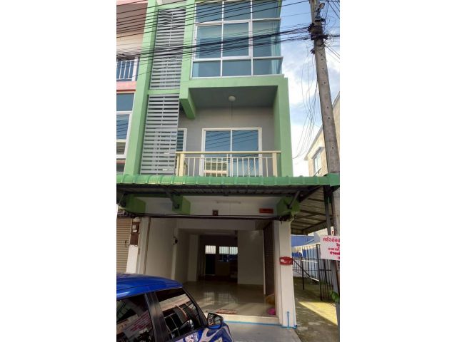 ขายตึกอาคารพาณิชย์ 3 ชั้น ( หัวมุม ) พิกัด หนองขาม ศรีราชา เนื้อที่ 38.75 ตรว. ขาย 3.6ล้าน พื้นที่ใช้สอย 155 ตรม.