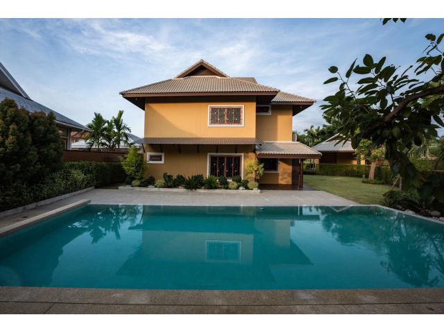 H625-Pool Villa 2 storey house for sale 251 sq w., Sannameng, Sansai, Chiang Mai