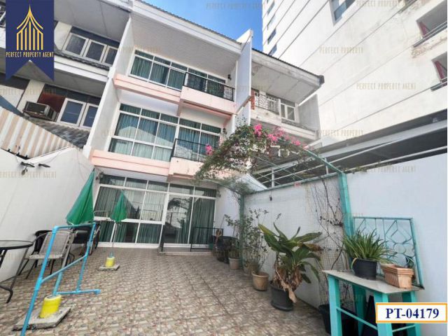 ขาย ทาวน์โฮม 3 ชั้น จตุจักร