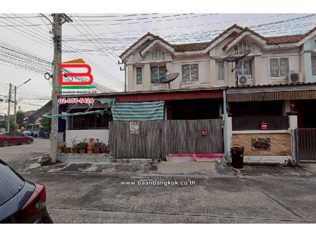 ทาวน์เฮาส์ โครงการ บ้านพฤกษา 60 รังสิต-บางพูน (ซอยรังสิต-ปทุมธานี 43) เนื้อที่ 29.6 ตรว (ใกล้วัดบางพูน)