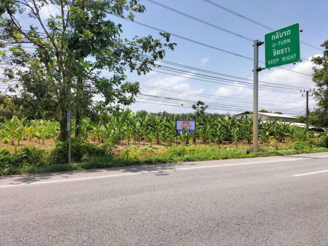ขายที่ดิน ทำเลดีติดถนนสุขุมวิท อ.นายายอาม จ.จันทบุรี เนื้อที่ 3 – 3 – 56 ไร่