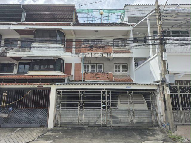 ขาย ทาวน์โฮม ม.ศรีปราโมทย์ พระรามสาม ช่องนนทรี ยานนาวา กทม. ใกล้โลตัสพระรามสาม ใกล้เซ็นทรัลพระราม3