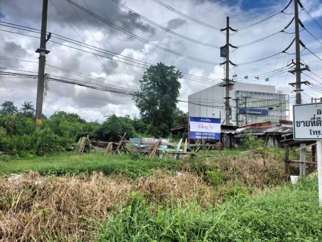 ขายที่ดิน ติดถนนสุวรรณศร หน้ากว้าง 40 ม. ห่างสี่แยกกบินทร์บุรี 600 ม.