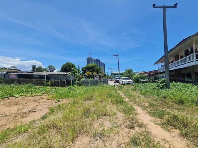 R 68-045LandForSale Jomtien Seaside ︎ Land size: 3 Rai 86 Sq.wah  Price: 15 MB per Rai  Title deed under personal owner