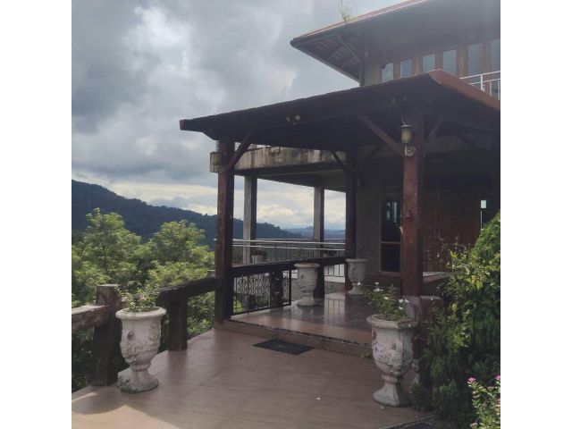 ด่วนที่สุด ขายบ้านหรู 3 ชั้น พร้อมที่ดิน 11 ไร่ ใกล้ทางหลวง 2196 วิวทะเลหมอกอ่างรัตนัย