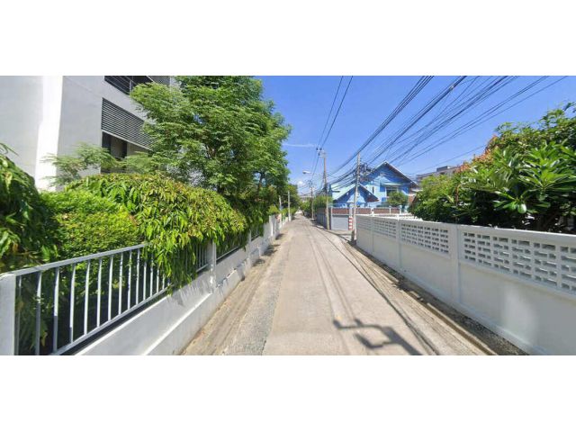 ขายที่ดิน ซอยลาดพร้าว 15 เหมาะทำคอนโด !