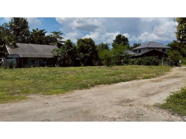 ขายที่ดินตำบลน้ำแพร่หางดงห่างถนนหลัก 900เมตร