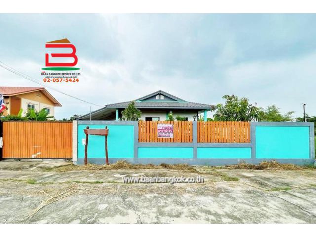 บ้านเดี่ยว ซอยเฉลิมกิจ (เลียบคลอง12) เนื้อที่ 100 ตร.ว ใกล้มัสยิดอิกอมาตุ้ล ตำบลหนองสามวัง อำเภอหนองเสือ ปทุมธานี